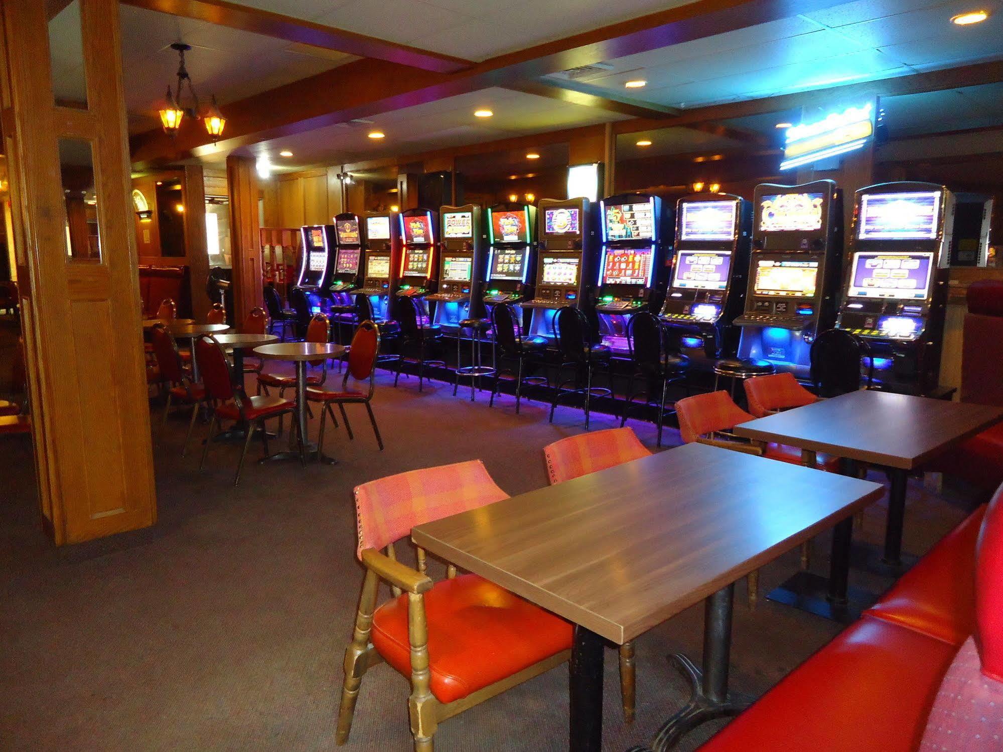 Beaver Hotel North Battleford Buitenkant foto