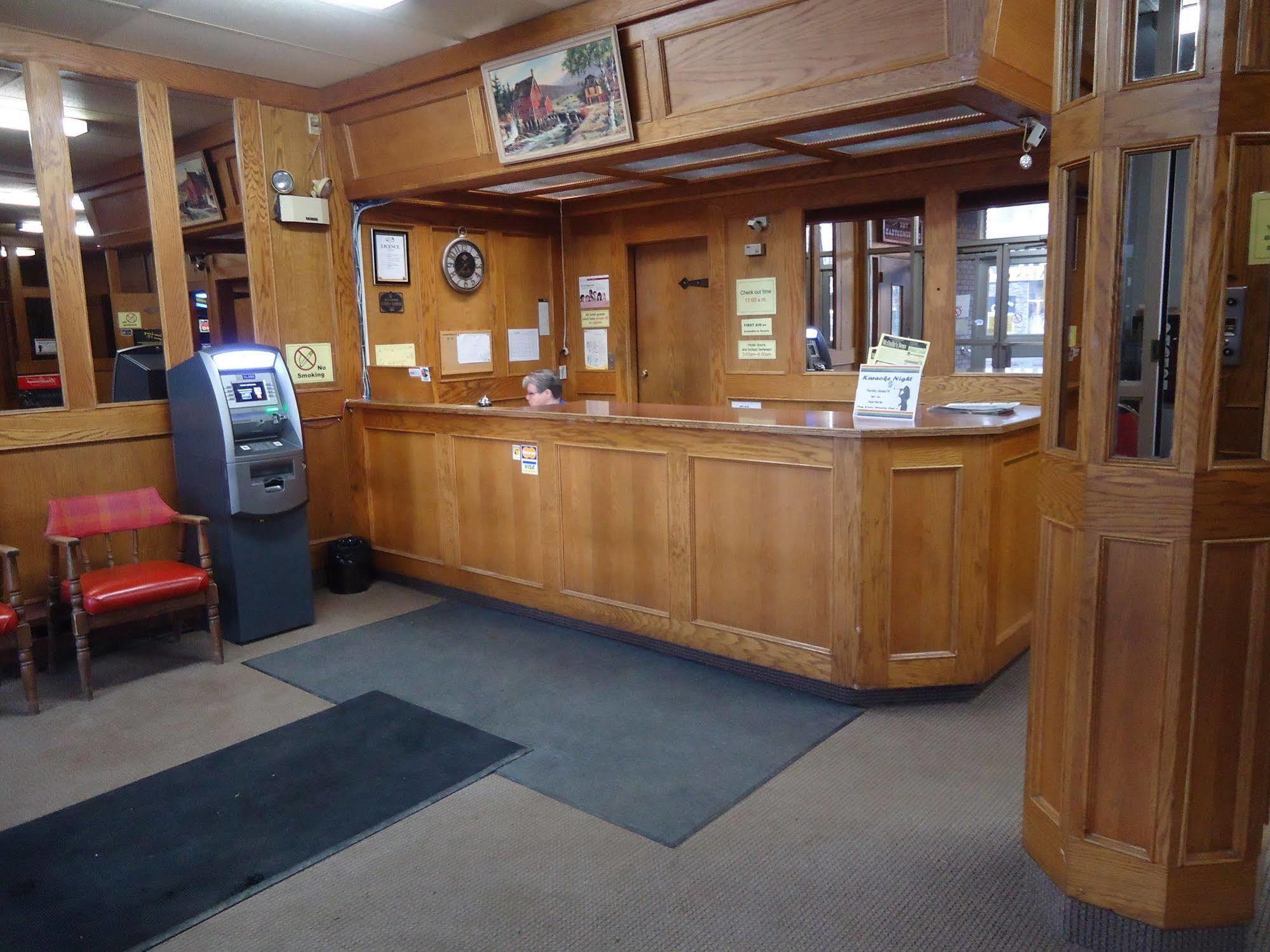 Beaver Hotel North Battleford Buitenkant foto